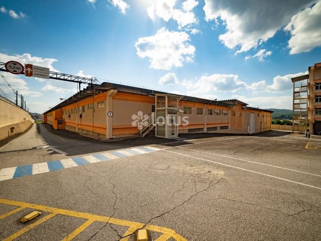 Galpão / Barracão com 53000m², para alugar, no bairro Santana de Parnaíba em Santana de Parnaíba