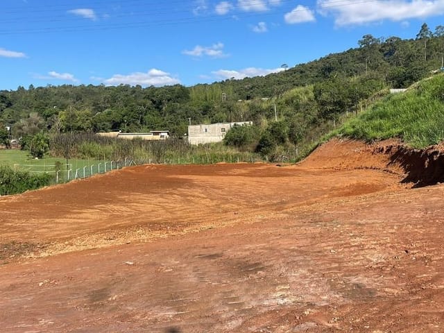 Galpão / Barracão com 9000m², para alugar, no bairro Residencial Santa Helena - Gleba II em Santana de Parnaíba