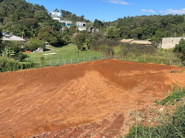 Galpão / Barracão com 9000m², para alugar, no bairro Residencial Santa Helena - Gleba II em Santana de Parnaíba