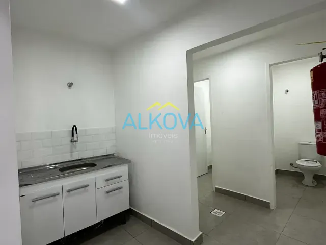 Galpão / Barracão com 200m², à venda ou para alugar, no bairro Vila Nair em São José dos Campos