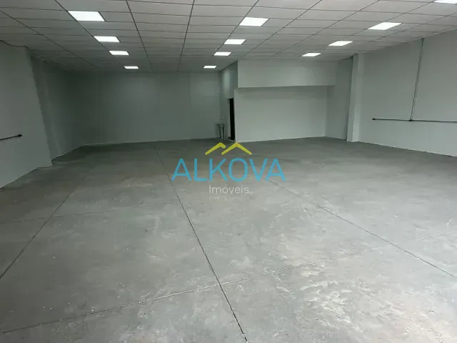 Galpão / Barracão com 200m², à venda ou para alugar, no bairro Vila Nair em São José dos Campos