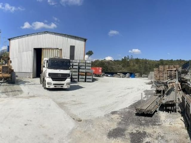 Galpão / Barracão com 7000m², para alugar, no bairro Residencial Santa Helena - Gleba II em Santana de Parnaíba