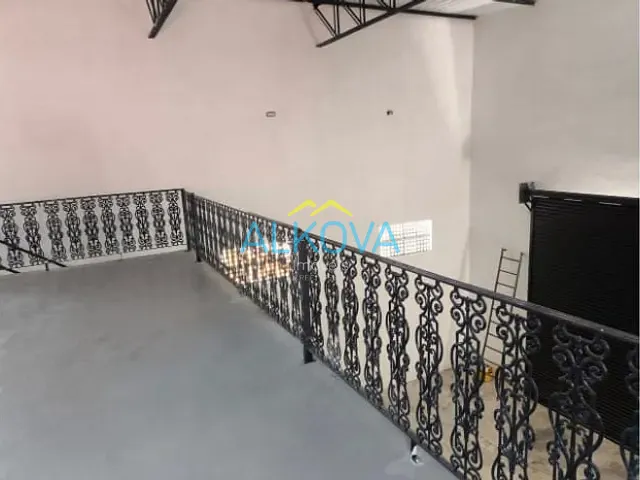 Galpão / Barracão com 320m², à venda ou para alugar, no bairro Jardim São Dimas em São José dos Campos