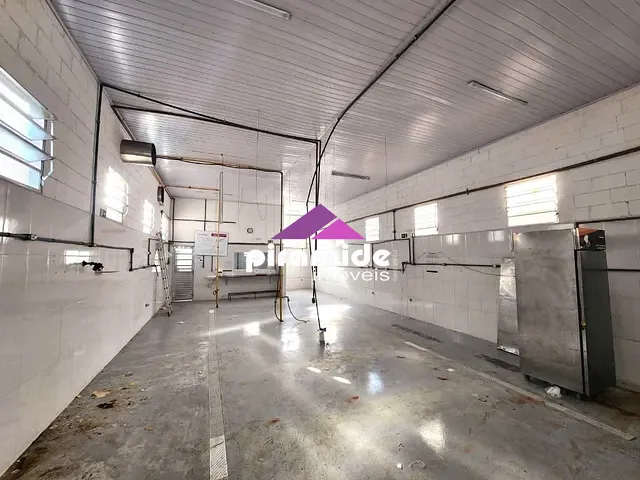 Galpão / Barracão com 300m², à venda ou para alugar, no bairro Parque Industrial em São José dos Campos