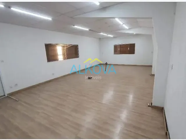 Galpão / Barracão com 500m², para alugar, no bairro Jardim Satélite em São José dos Campos