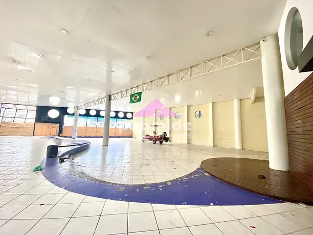 Loja com 864m², para alugar, no bairro Jardim Primavera em Caraguatatuba