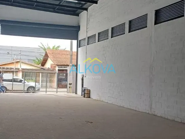 Galpão / Barracão com 300m², para alugar, no bairro Jardim Aeroporto em São José dos Campos