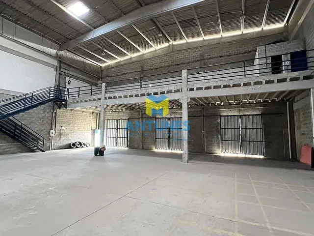 Galpão / Barracão com 1000m², para alugar, no bairro Prazeres em Jaboatão dos Guararapes