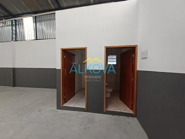 Galpão / Barracão com 250m², para alugar, no bairro Residencial União em São José dos Campos