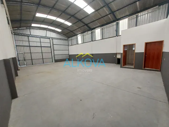 Galpão / Barracão com 250m², para alugar, no bairro Residencial União em São José dos Campos