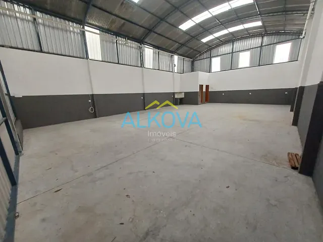 Galpão / Barracão com 250m², para alugar, no bairro Residencial União em São José dos Campos