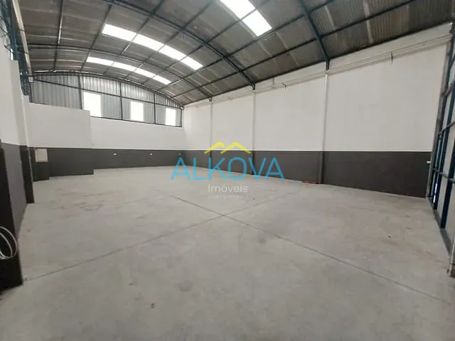 Galpão / Barracão com 250m², para alugar, no bairro Residencial União em São José dos Campos