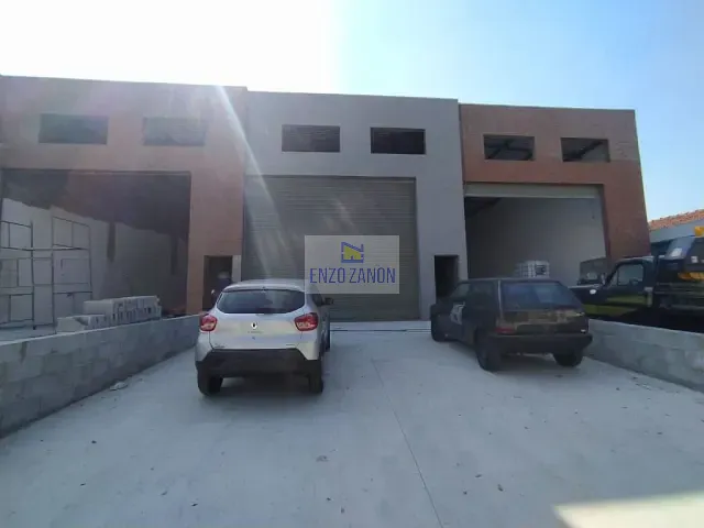 Galpão / Barracão com 400m², para alugar, no bairro Vila Euro em São Bernardo do Campo