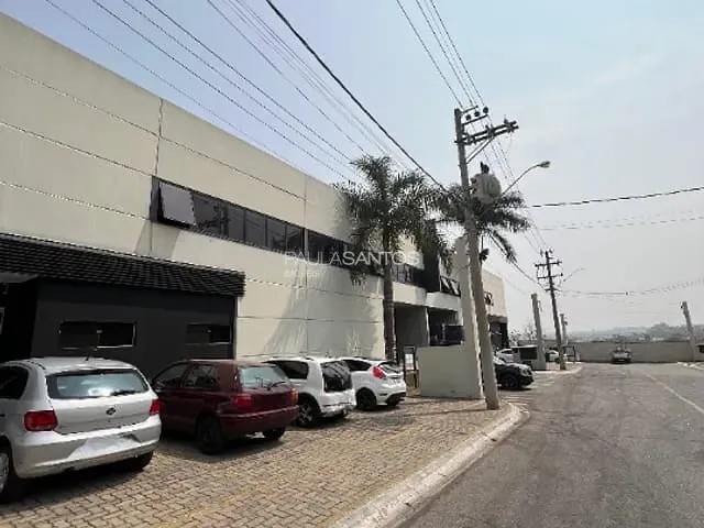 Galpão / Barracão à venda, no bairro Iporanga em Sorocaba