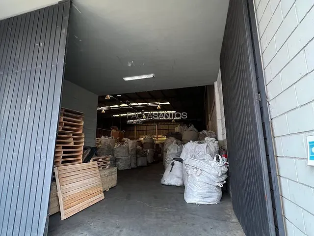 Galpão / Barracão à venda, no bairro Iporanga em Sorocaba