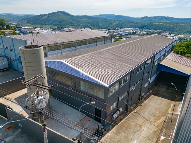 Galpão / Barracão com 1800m², à venda, no bairro Chácara do Solar I (Fazendinha) em Santana de Parnaíba
