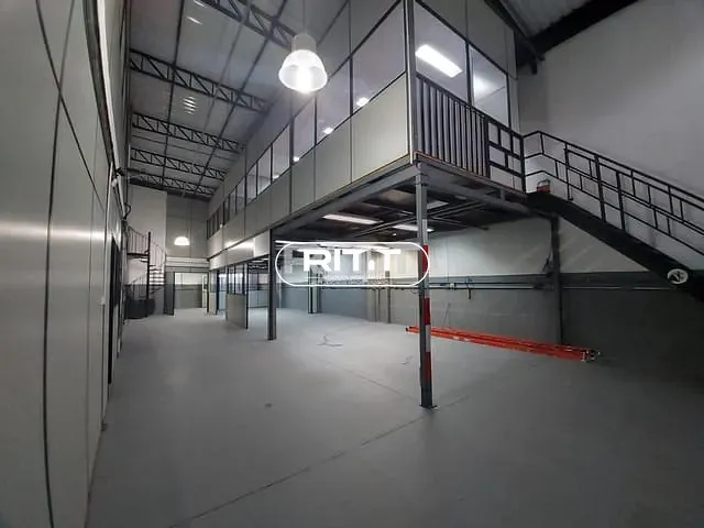 Galpão / Barracão com 310m², à venda, no bairro Jardim do Trevo em Campinas