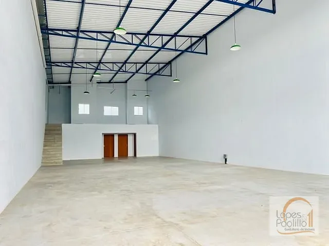 Galpão / Barracão com 300m², para alugar, no bairro Parque Hortencias em Bom Jesus dos Perdões