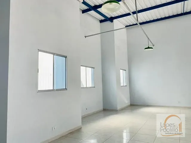 Galpão / Barracão com 300m², para alugar, no bairro Parque Hortencias em Bom Jesus dos Perdões