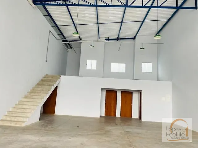 Galpão / Barracão com 300m², para alugar, no bairro Parque Hortencias em Bom Jesus dos Perdões