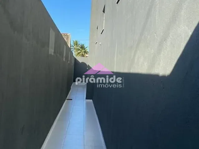 Galpão / Barracão com 400m², para alugar, no bairro Travessão em Caraguatatuba