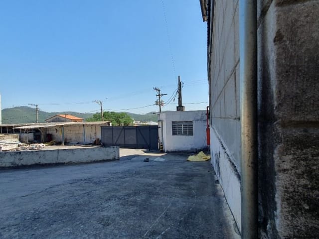Galpão / Barracão com 2390m², à venda, no bairro Chácara do Solar I (Fazendinha) em Santana de Parnaíba