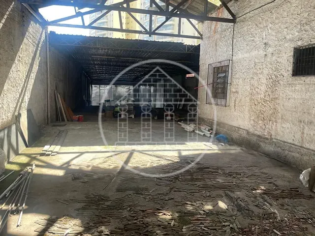 Galpão / Barracão com 500m², à venda, no bairro Vila Sofia em São Paulo