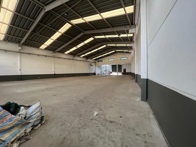 Galpão / Barracão com 1500m², para alugar, no bairro Guaturinho em Cajamar