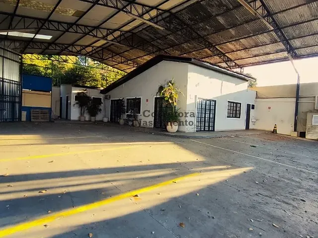 Galpão / Barracão com 400m², para alugar, no bairro Vila Sanches em São José dos Campos