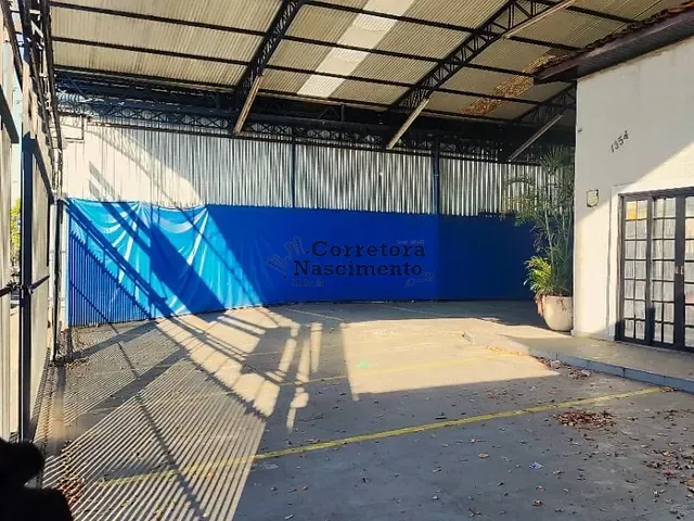 Galpão / Barracão com 400m², para alugar, no bairro Vila Sanches em São José dos Campos