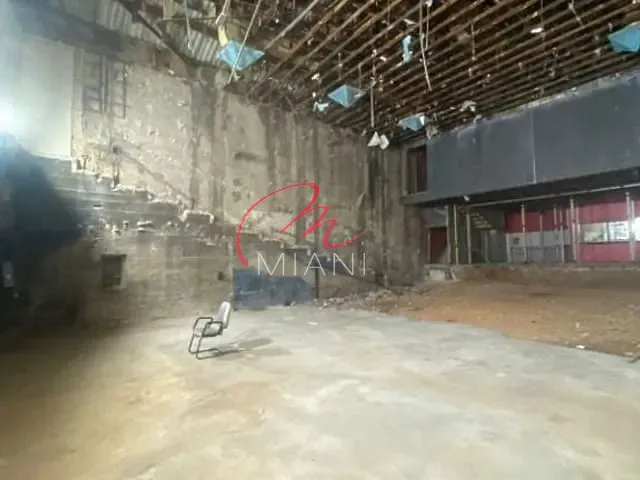 Galpão / Barracão com 750m², para alugar, no bairro Santa Efigênia em São Paulo