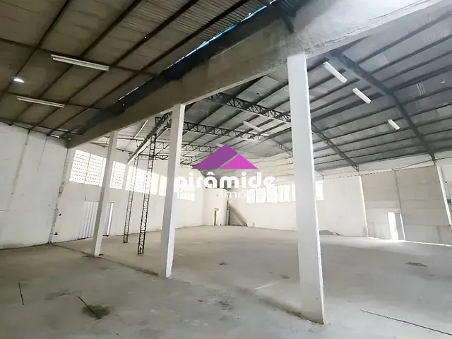 Galpão / Barracão com 1000m², à venda ou para alugar, no bairro Jardim Satélite em São José dos Campos