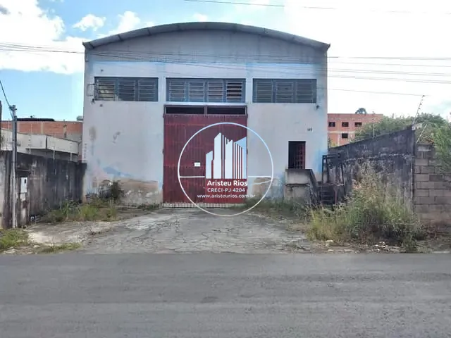 Galpão / Barracão com 480m², para alugar, no bairro Nossa Senhora de Guadalupe em Pouso Alegre
