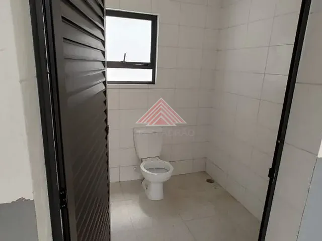 Galpão / Barracão com 280m², para alugar, no bairro Jardim Sônia Maria em Mauá