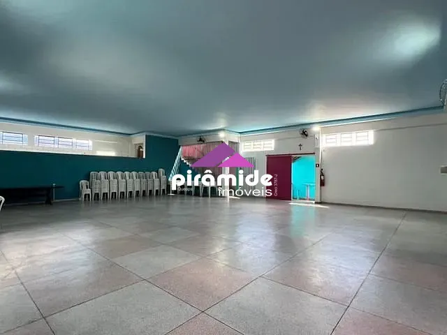 Galpão / Barracão com 500m², à venda, no bairro Jardim Altos de Santana em São José dos Campos