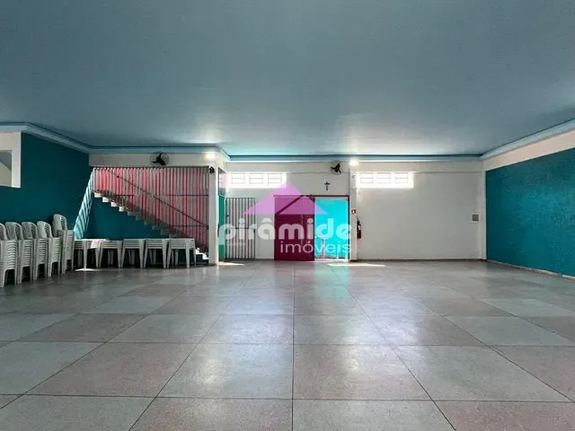 Galpão / Barracão com 500m², à venda, no bairro Jardim Altos de Santana em São José dos Campos