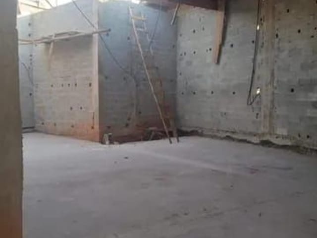 Galpão / Barracão com 246m², para alugar, no bairro Jardim Planalto em Carapicuíba