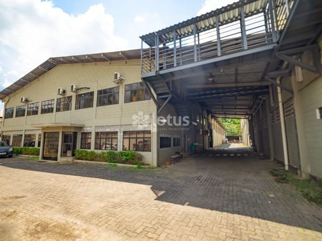 Galpão / Barracão com 5533m², à venda ou para alugar, no bairro São Roberto (Jordanésia) em Cajamar