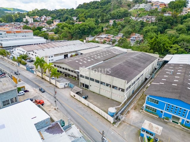 Galpão / Barracão com 5533m², à venda ou para alugar, no bairro São Roberto (Jordanésia) em Cajamar