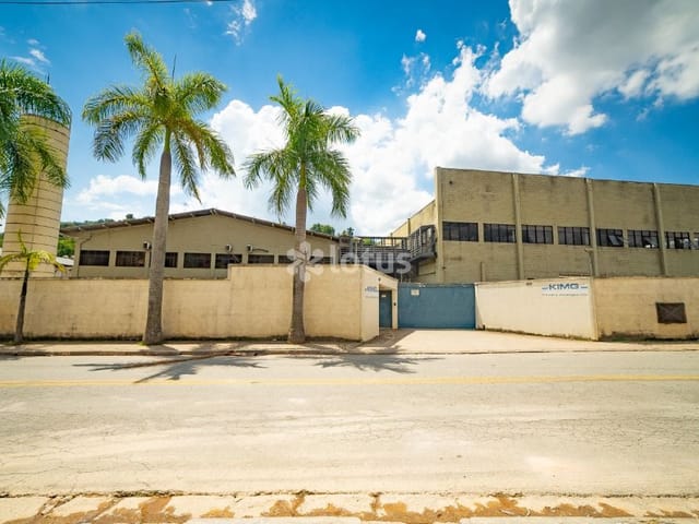 Galpão / Barracão com 5533m², à venda ou para alugar, no bairro São Roberto (Jordanésia) em Cajamar