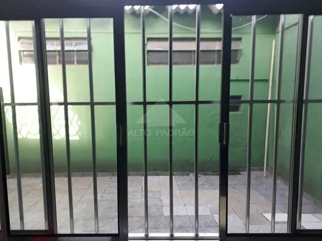 Galpão / Barracão com 179m², à venda, no bairro Jardim São Judas em Mauá