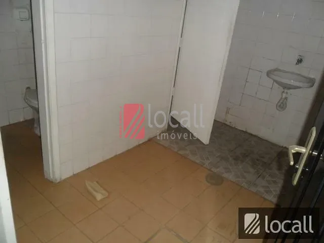 Galpão / Depósito / Armazém  à venda, 1400m² — foto 6 de 11