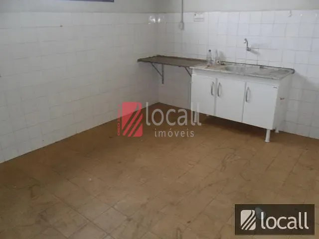 Galpão / Depósito / Armazém  à venda, 1400m² — foto 8 de 11