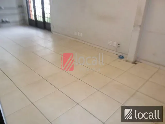 Galpão / Depósito / Armazém  à venda, 1400m² — foto 4 de 11
