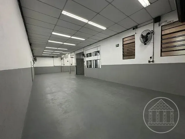 Galpão / Barracão com 550m², à venda ou para alugar, no bairro Terceira Divisão de Interlagos em São Paulo