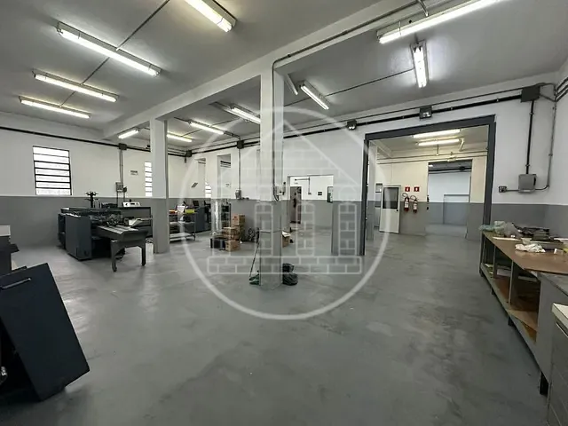 Galpão / Barracão com 550m², à venda ou para alugar, no bairro Terceira Divisão de Interlagos em São Paulo