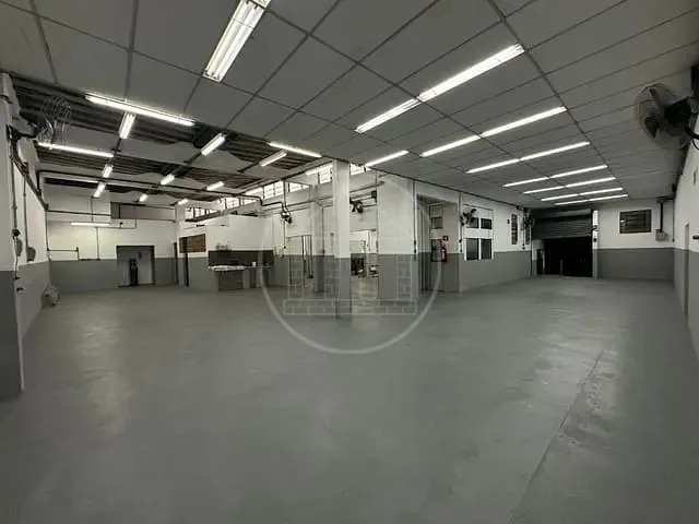 Galpão / Barracão com 550m², à venda ou para alugar, no bairro Terceira Divisão de Interlagos em São Paulo