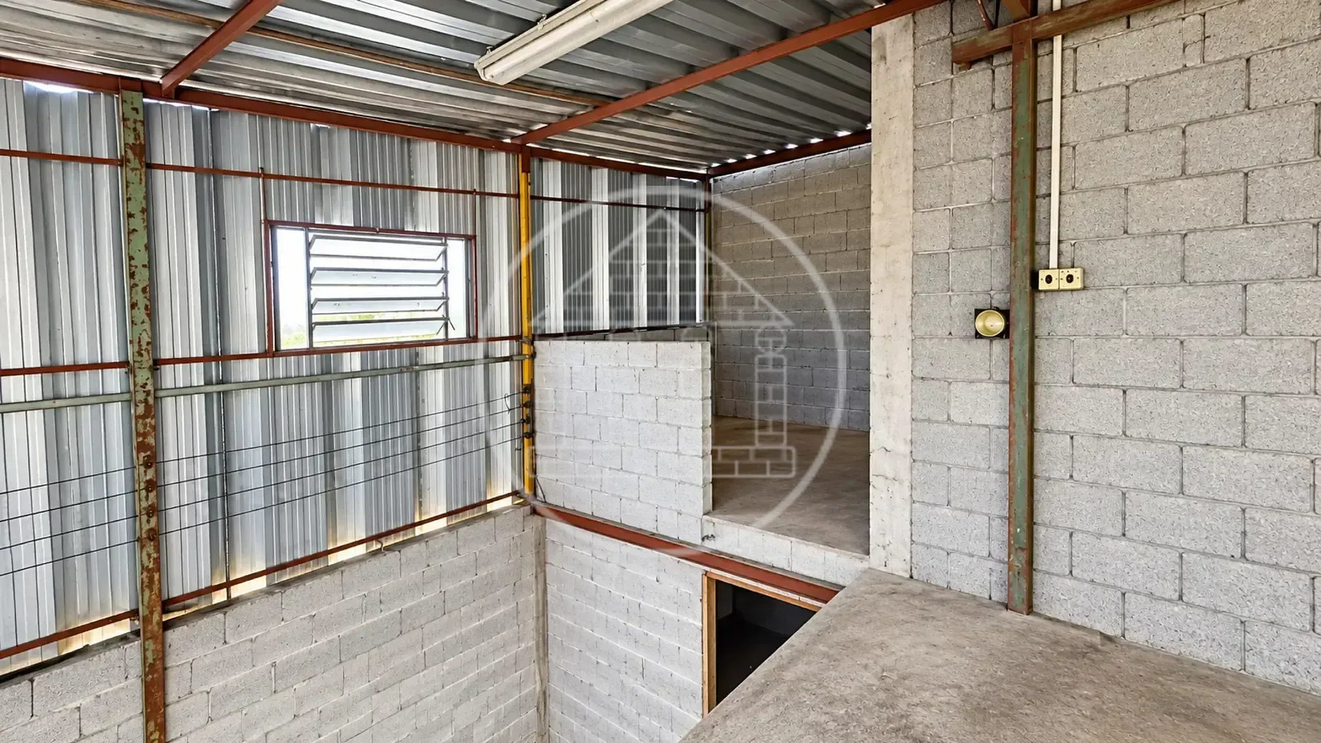 Depósito-Galpão, 80 m² - Foto 2