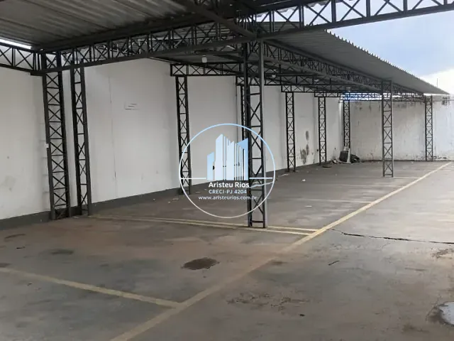 Galpão / Barracão com 1000m², para alugar, no bairro Fátima II em Pouso Alegre