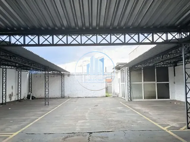 Galpão / Barracão com 1000m², para alugar, no bairro Fátima II em Pouso Alegre